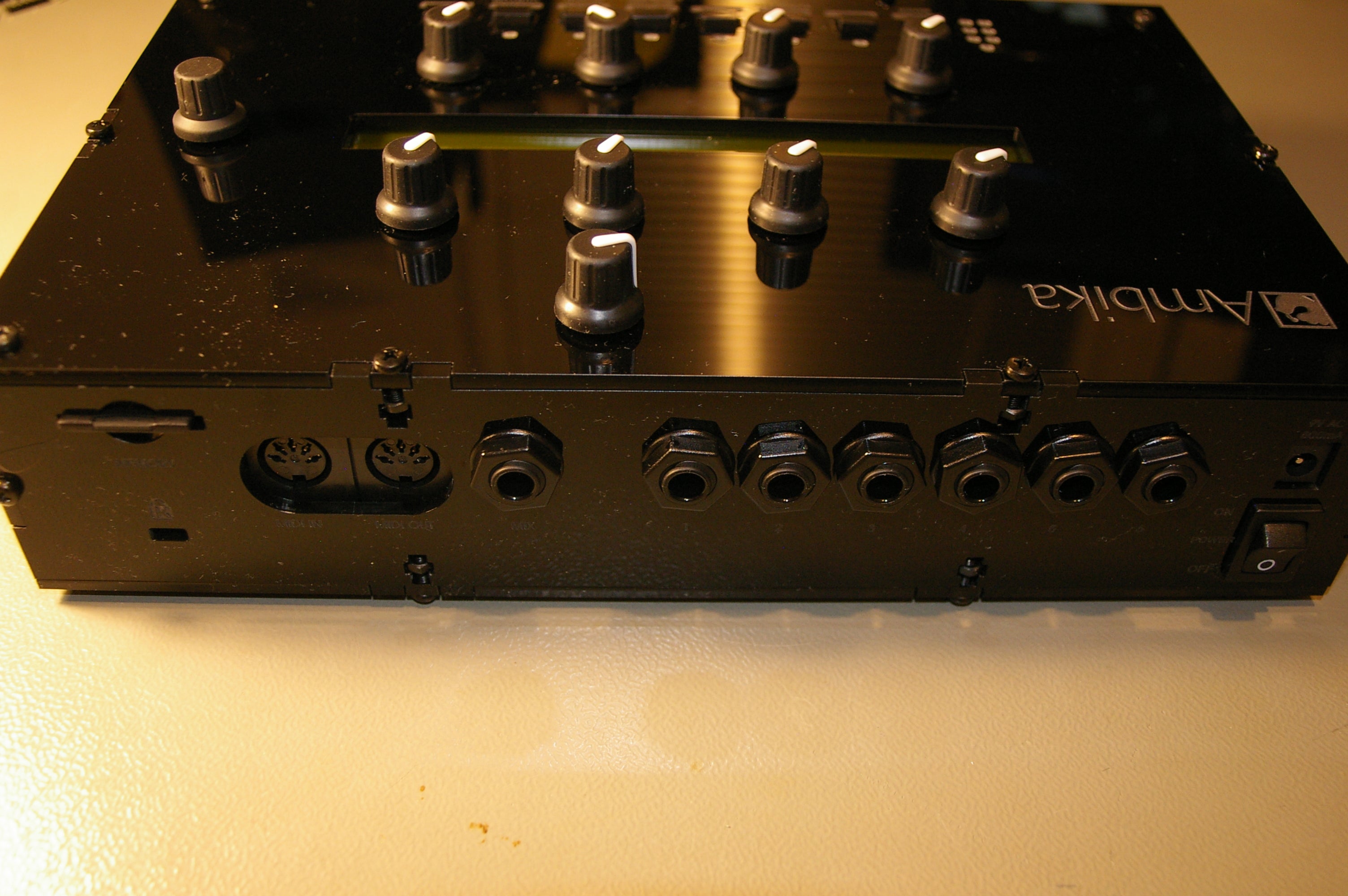 Ambika Synthesizer – 6x SMR4 multimode LP BP HP Voices