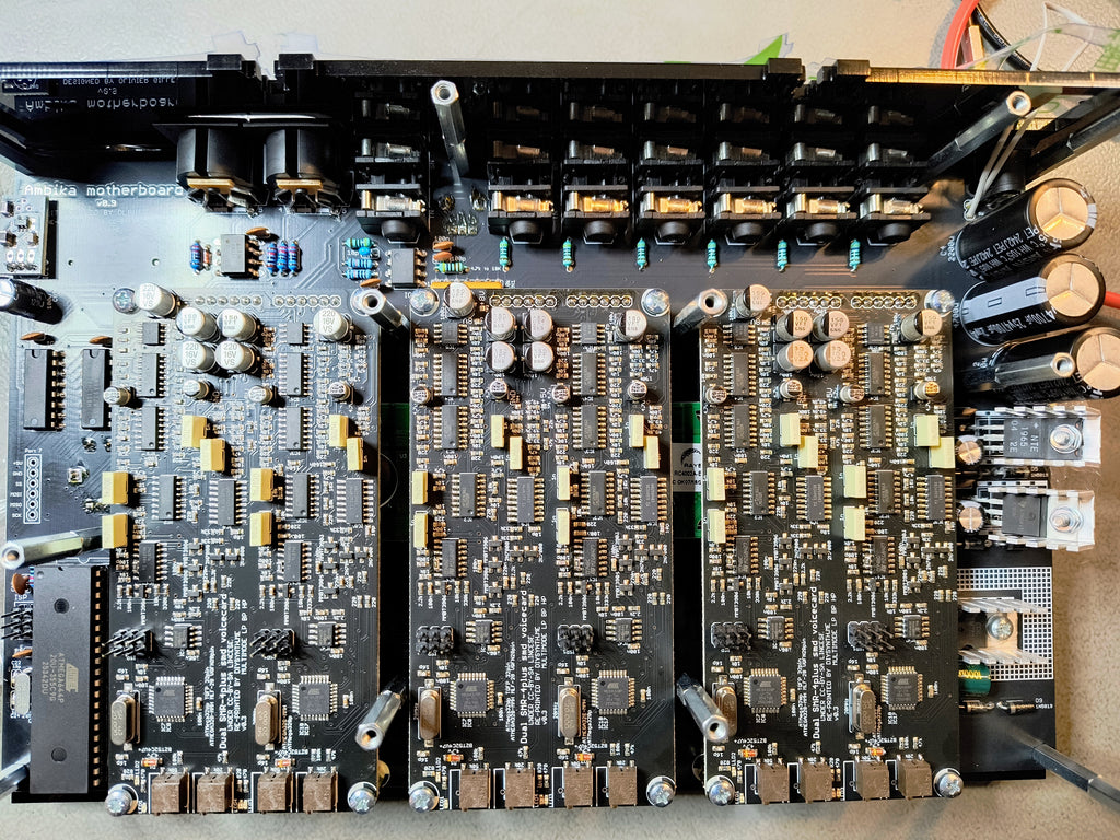 Ambika Synthesizer – 6x SMR4 multimode LP BP HP Voices